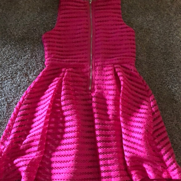 Pink dress - Picture 3 of 3